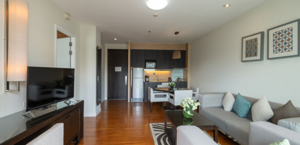 One Bedroom Suite - Image 7