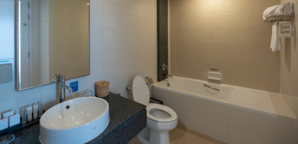 One Bedroom Suite - Image 10